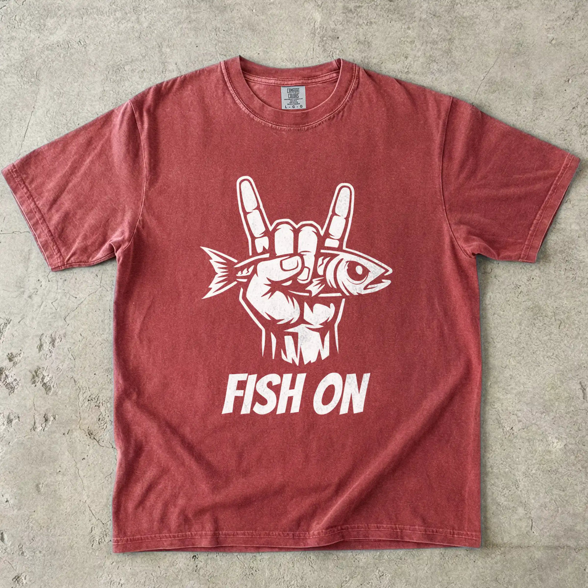Chili, Fish On – Rock Hand Fishing Tee – fish-room