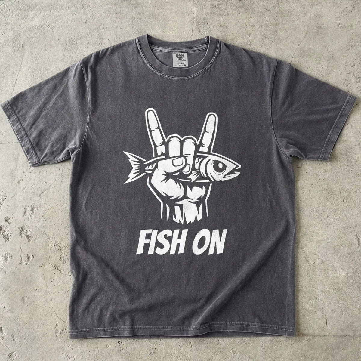 Pepper, Fish On – Rock Hand Fishing Tee – fish-room